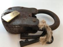 Altes Schloss Vorhängeschloss - Handgefertigtes Vorhängeschloss, Torschloss, Alt-Rost